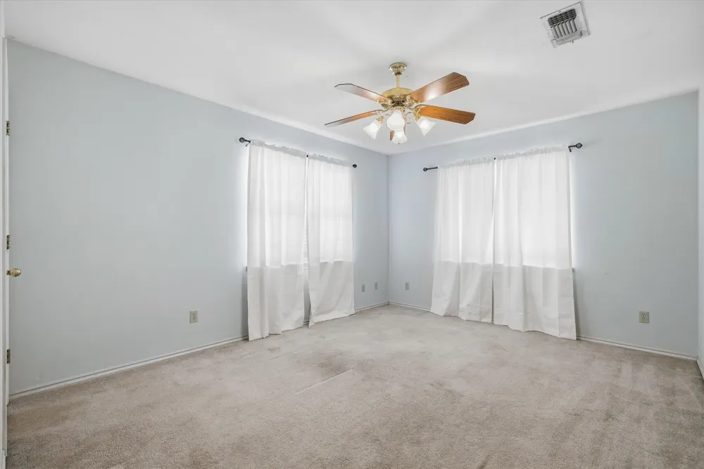 290 Sycamore Street Van, TX 75790