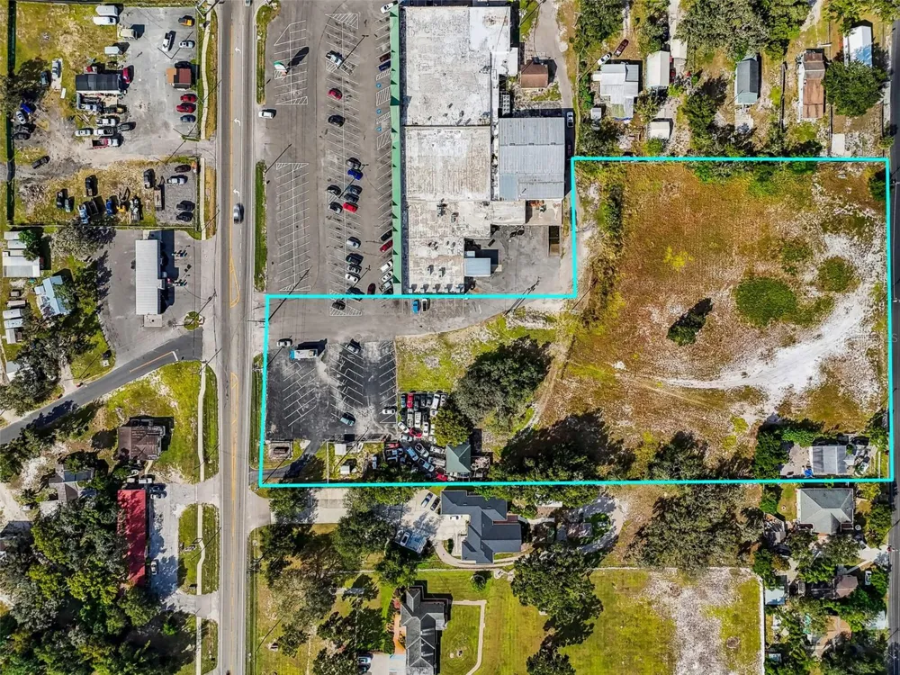 3309 GLORIA AVENUE Plant City, FL 33563