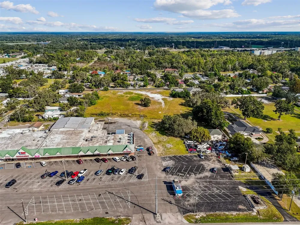 3309 GLORIA AVENUE Plant City, FL 33563