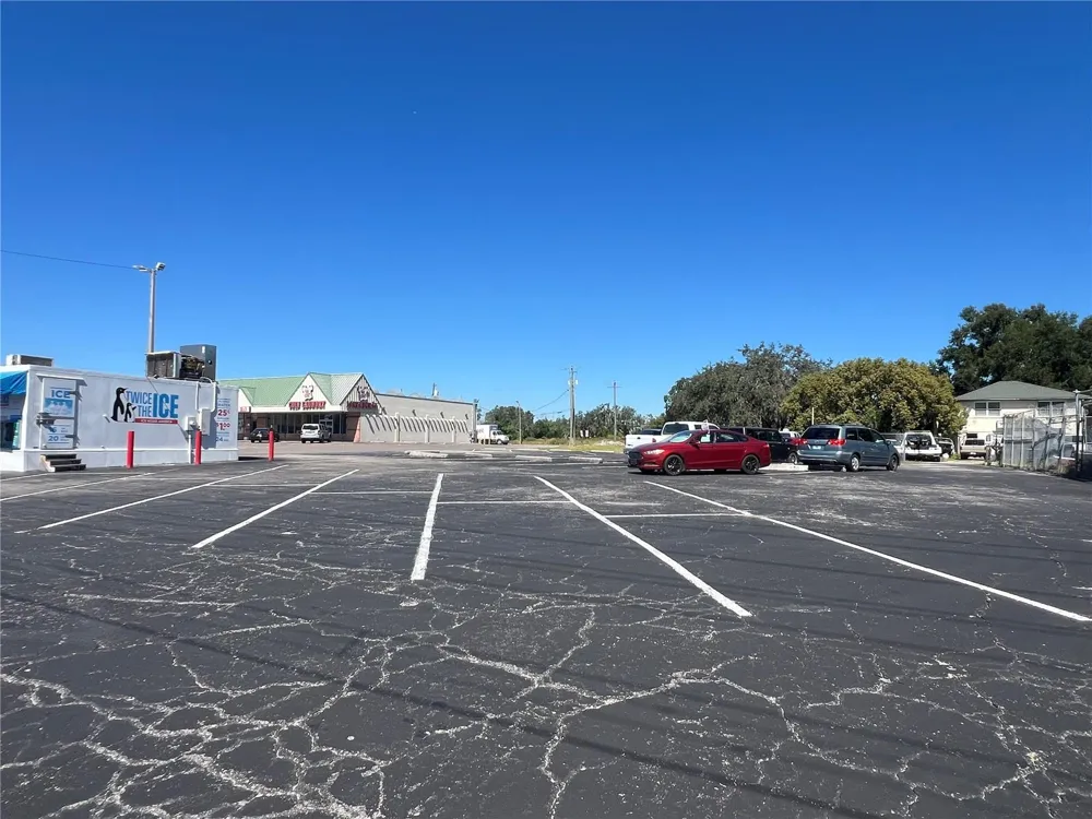 3309 GLORIA AVENUE Plant City, FL 33563