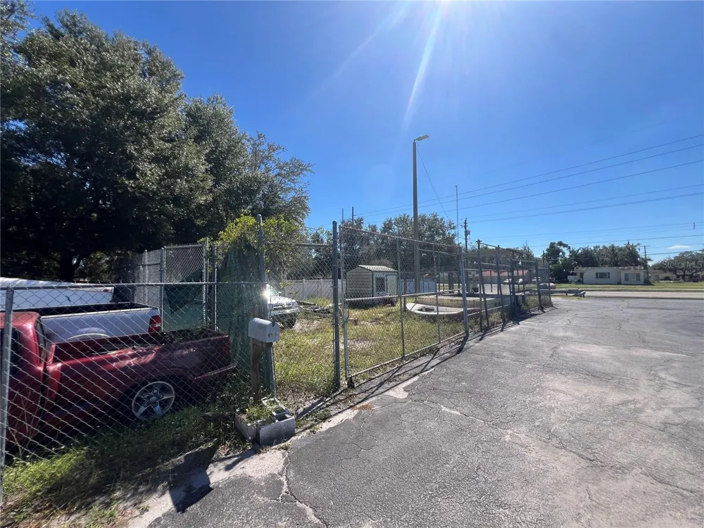 3309 GLORIA AVENUE Plant City, FL 33563
