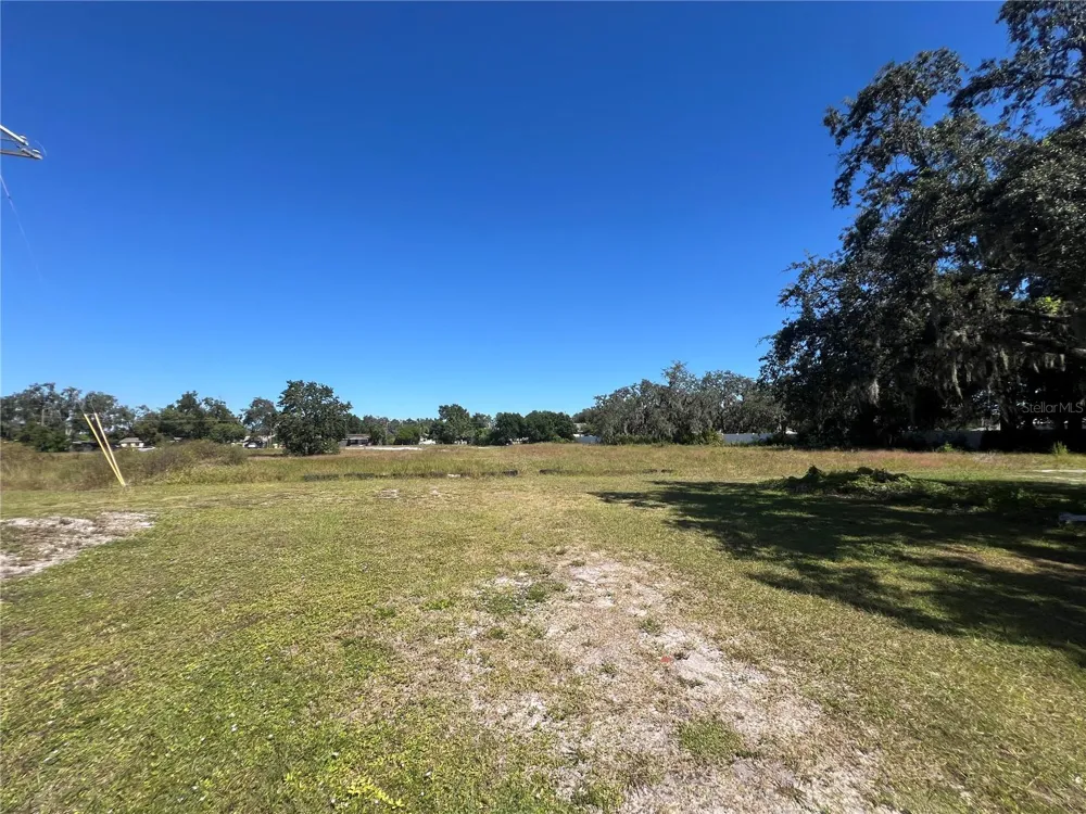 3309 GLORIA AVENUE Plant City, FL 33563
