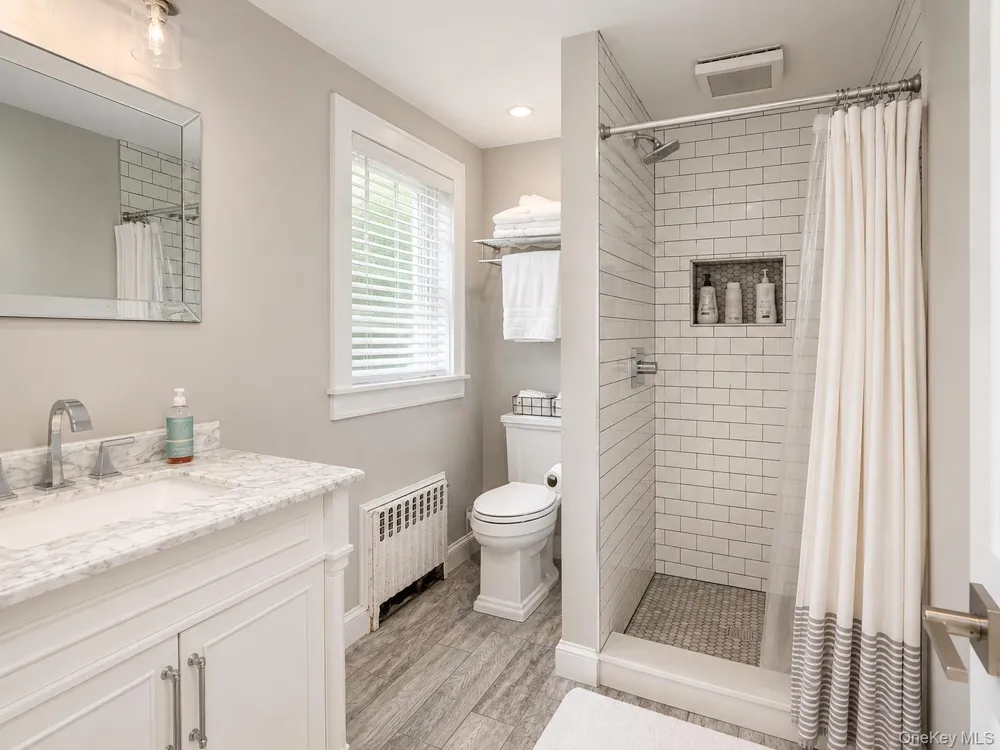 24 Pegs Lane Riverhead, NY 11901