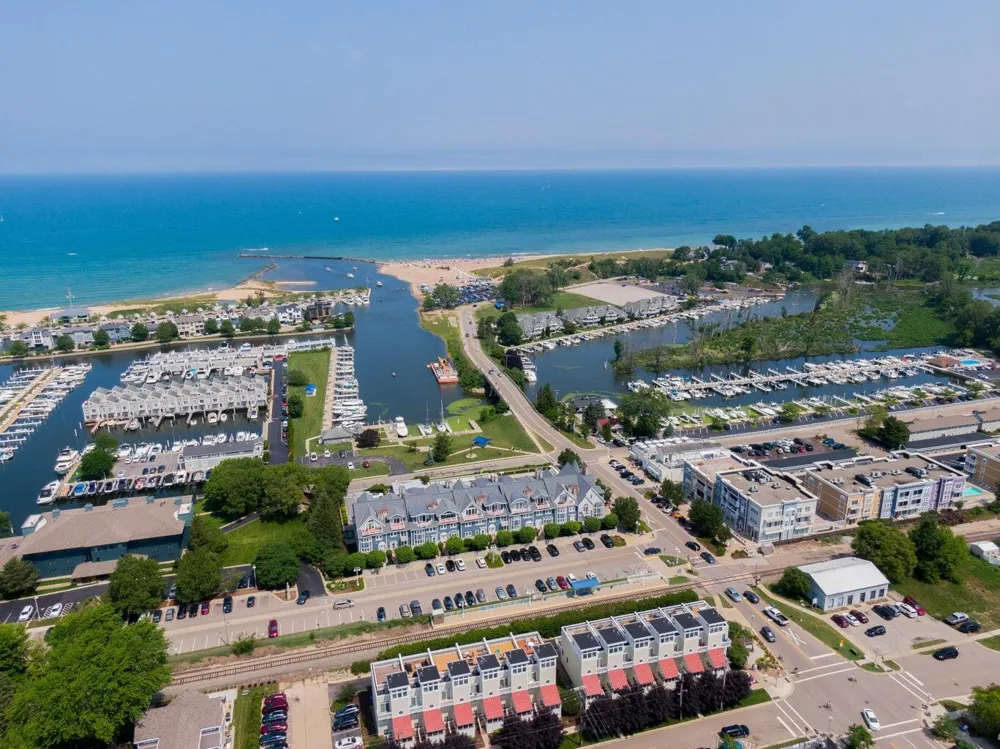 9936 E Wilson Road New Buffalo, MI 49117