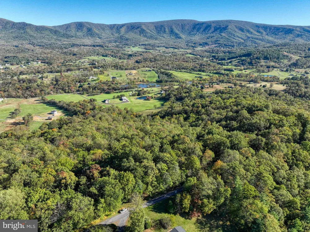SEVEN OAKS DRIVE Bentonville, VA 22610