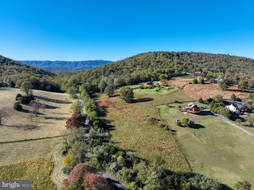 SEVEN OAKS DRIVE Bentonville, VA 22610