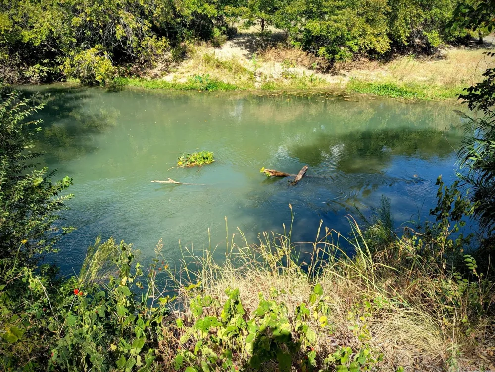 4194 SE River Road Martindale, TX 78655