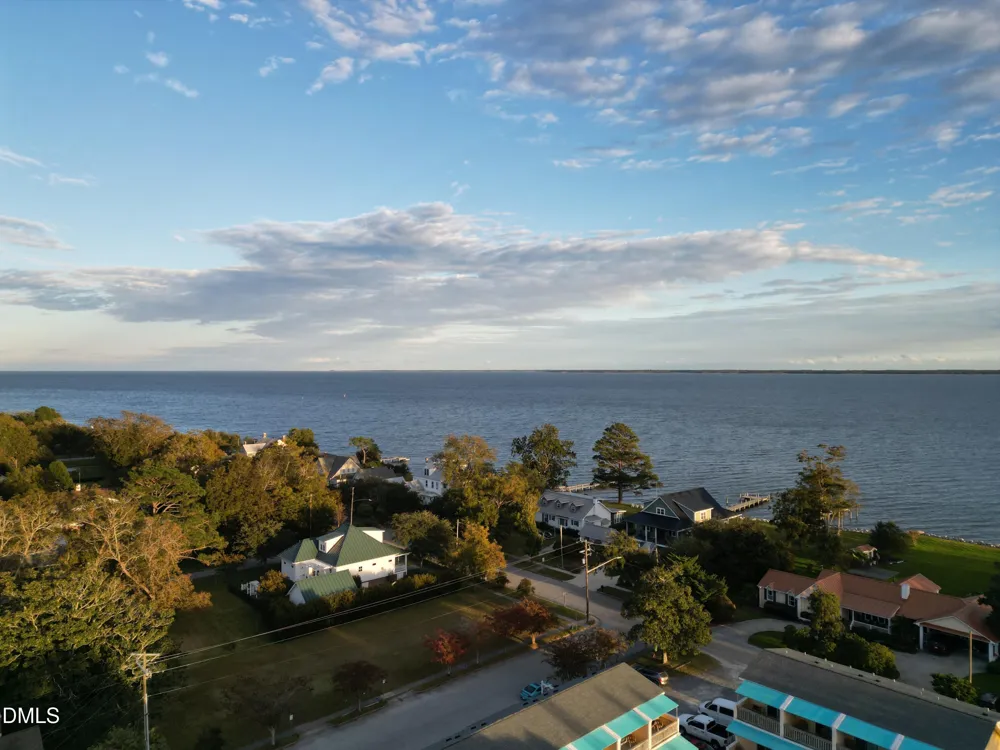 1109 Broad Street Oriental, NC 28571