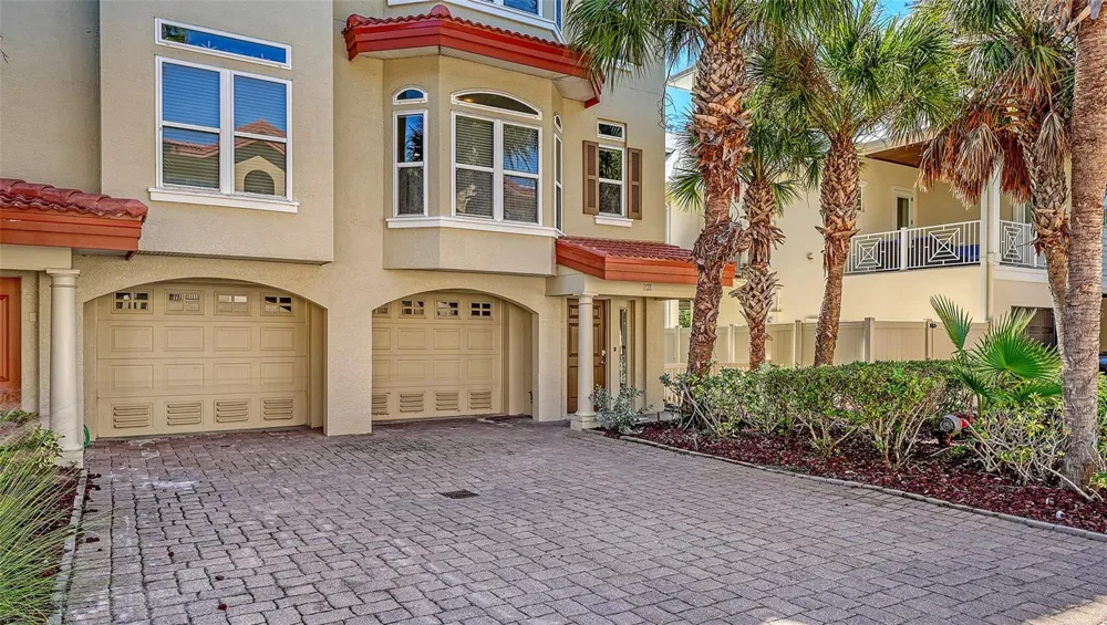 221 17TH STREET Bradenton Beach, FL 34217