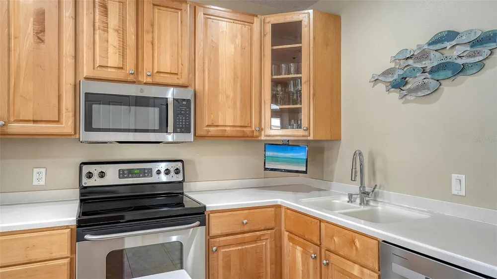 221 17TH STREET Bradenton Beach, FL 34217