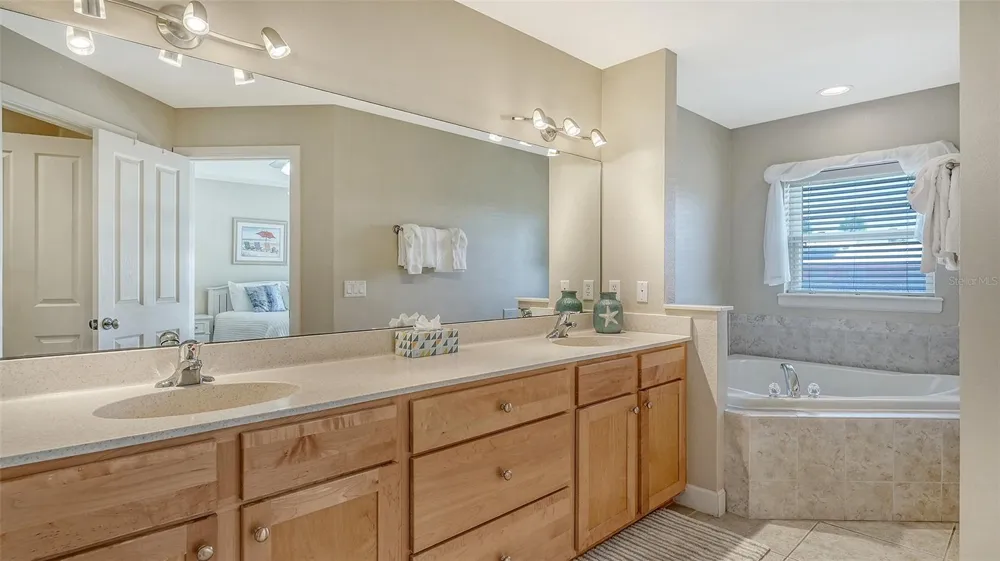 221 17TH STREET Bradenton Beach, FL 34217
