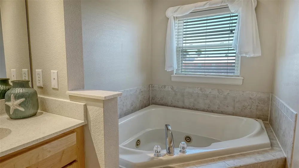 221 17TH STREET Bradenton Beach, FL 34217