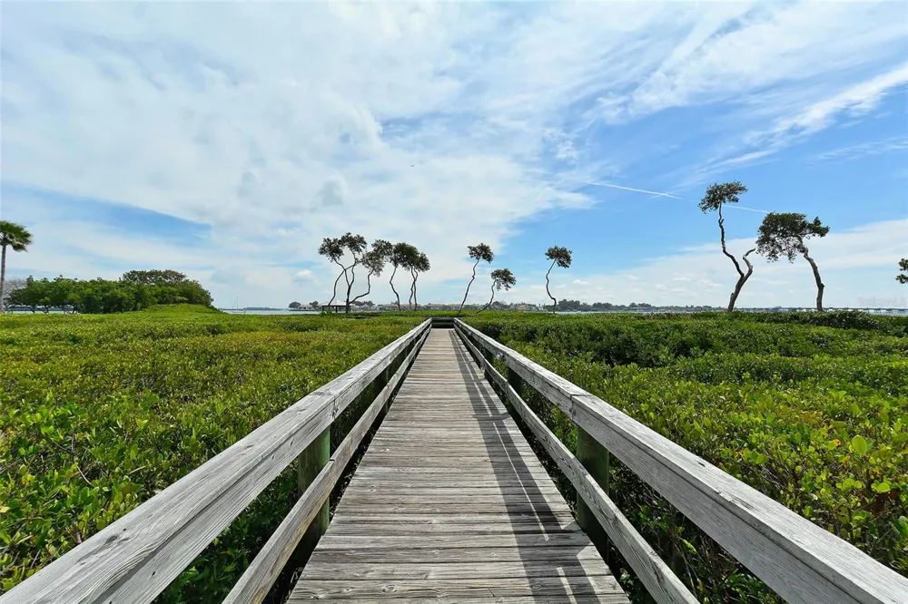 221 17TH STREET Bradenton Beach, FL 34217