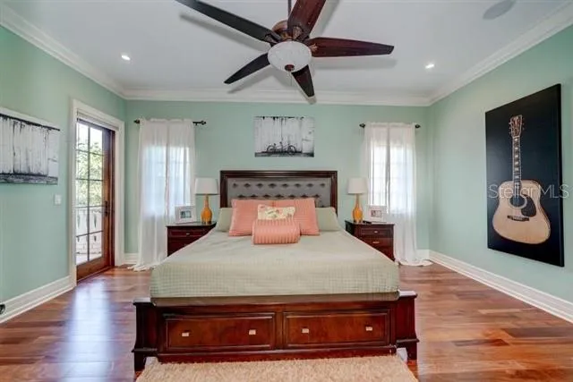 829 BRUCE AVENUE Clearwater Beach, FL 33767