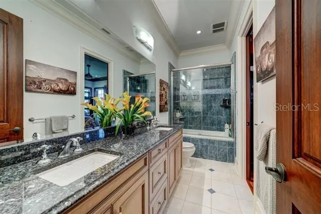 829 BRUCE AVENUE Clearwater Beach, FL 33767