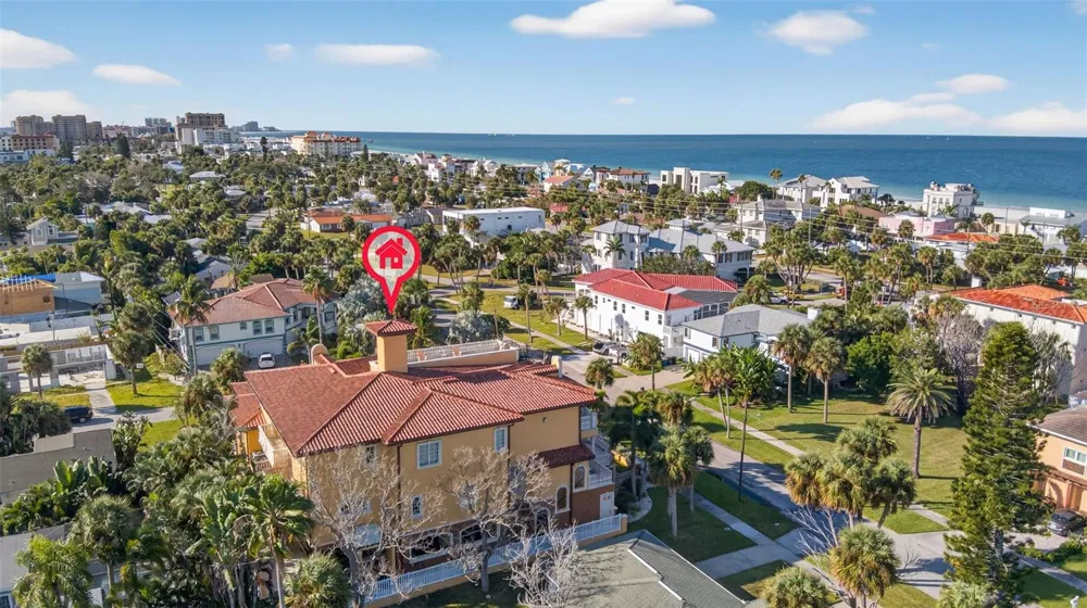 829 BRUCE AVENUE Clearwater Beach, FL 33767