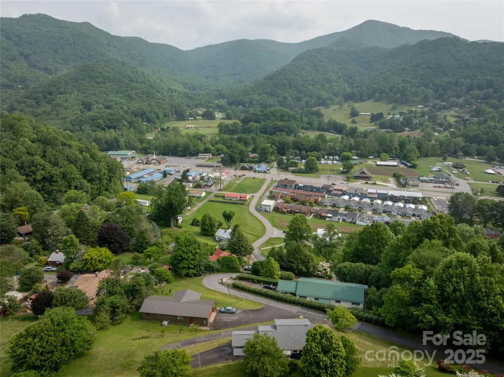 40 Cougar Lane #13,14,15,16 Maggie Valley, NC 28751