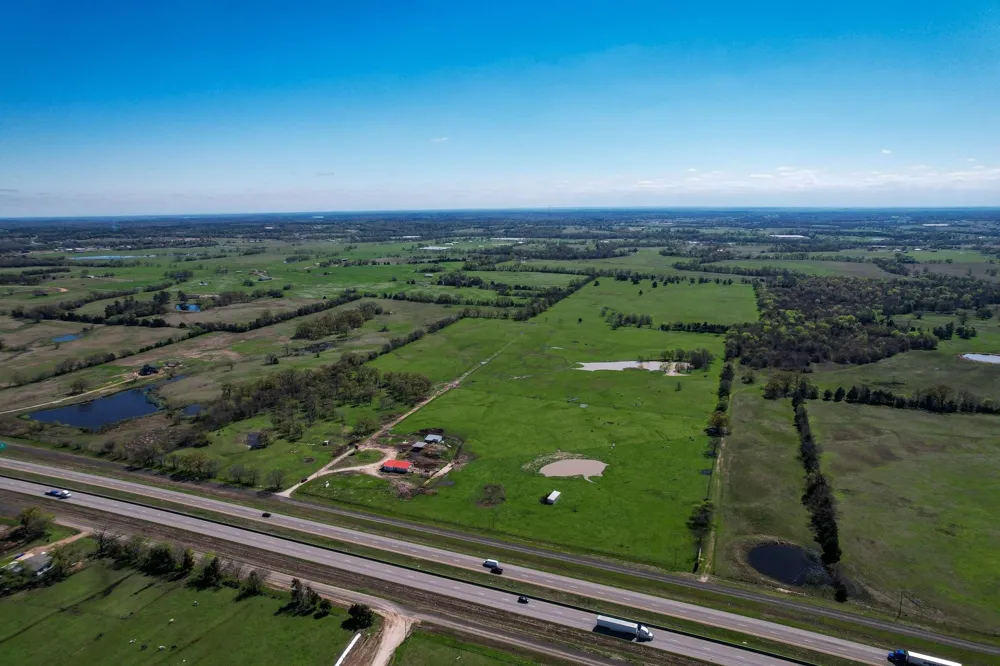 2110 SW Access Road Mount Vernon, TX 75457