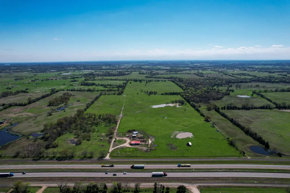2110 SW Access Road Mount Vernon, TX 75457