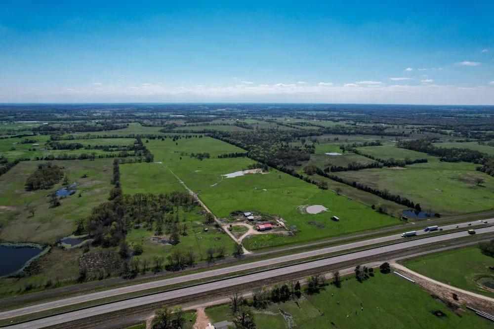 2110 SW Access Road Mount Vernon, TX 75457