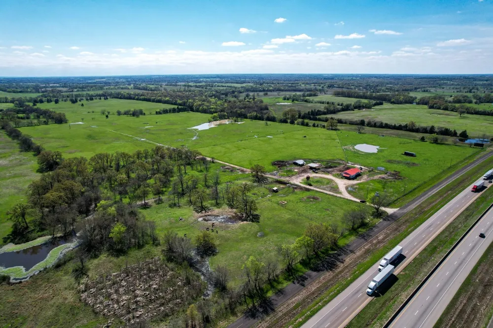 2110 SW Access Road Mount Vernon, TX 75457