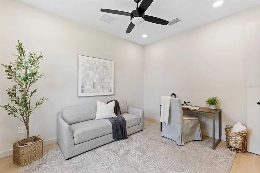 2205 16TH STREET St Petersburg, FL 33704