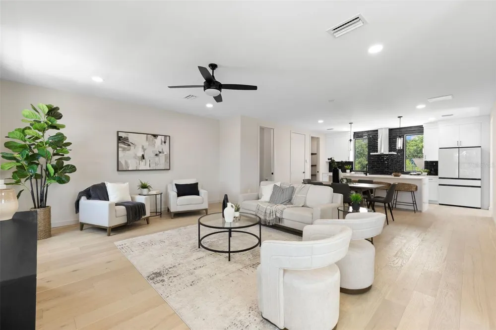 2205 16TH STREET St Petersburg, FL 33704