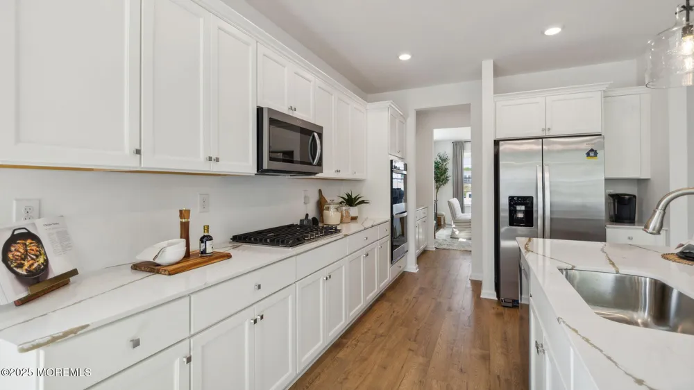 12 E Garfield Avenue Atlantic Highlands, NJ 07716