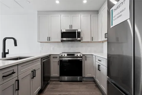 1800 E 4th Street #295