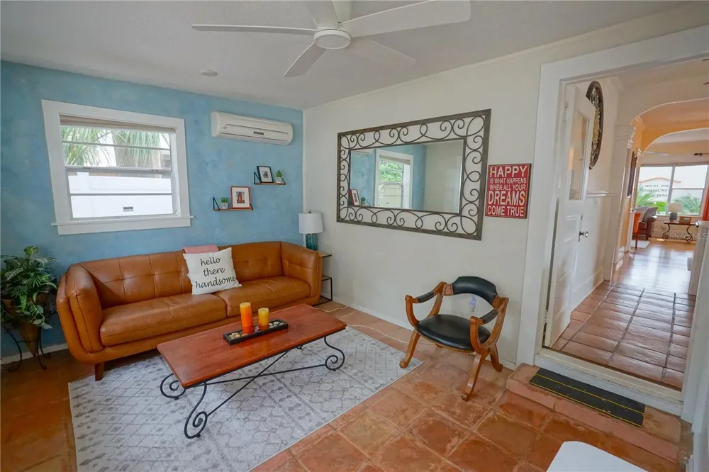 229 E 6TH AVENUE Mount Dora, FL 32757