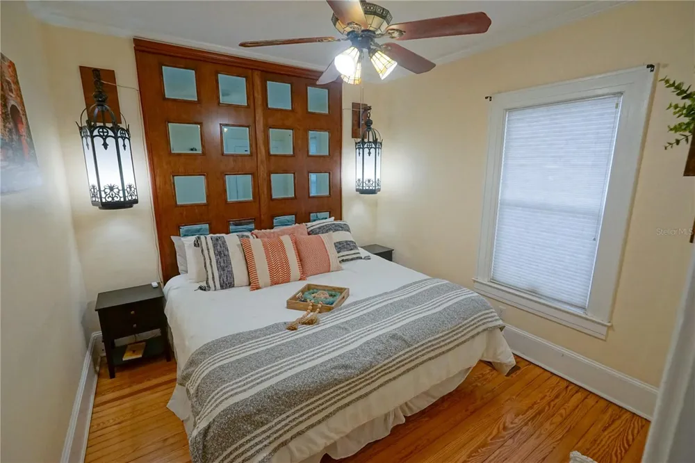 229 E 6TH AVENUE Mount Dora, FL 32757