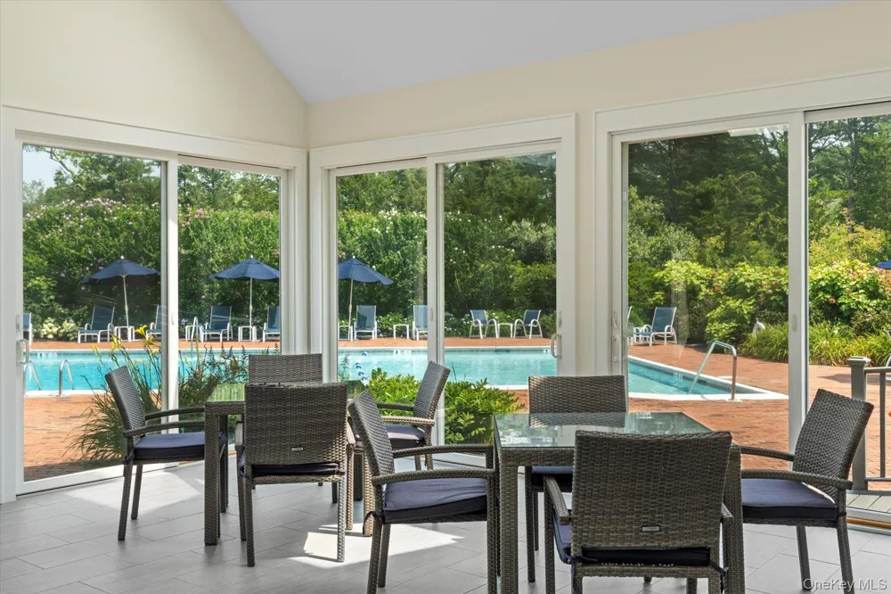 45 Huckleberry Lane East Hampton, NY 11937