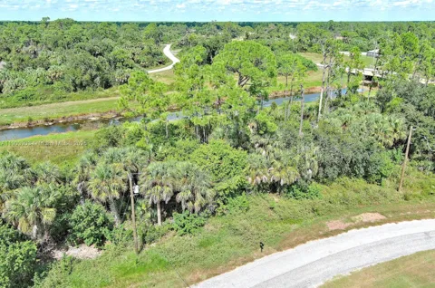 BLACKWOOD CIR