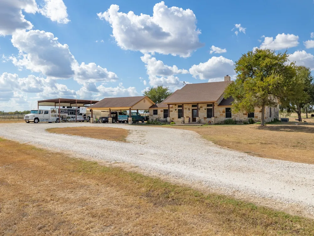 1801 County Road 470 Coupland, TX 78615