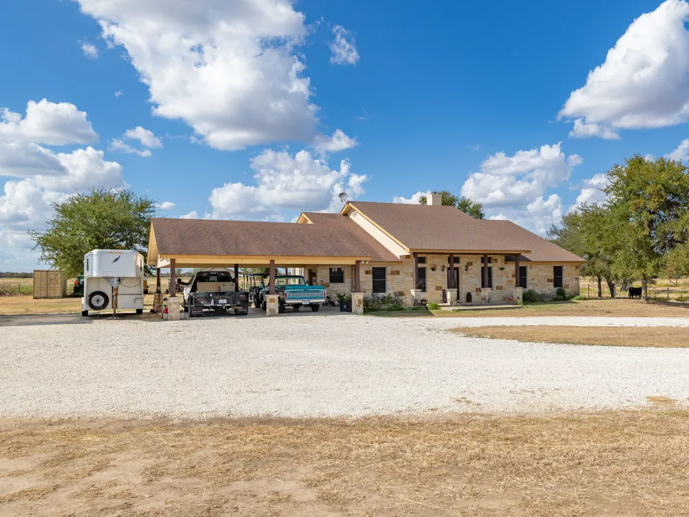 1801 County Road 470 Coupland, TX 78615