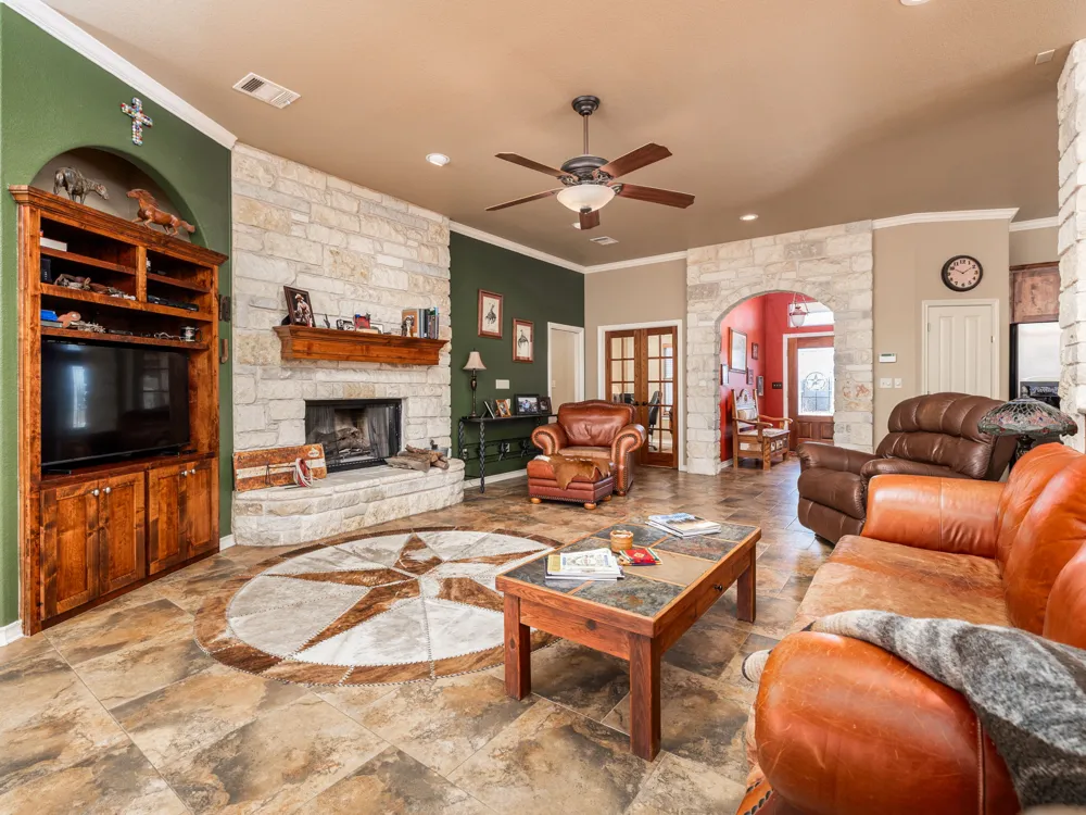 1801 County Road 470 Coupland, TX 78615