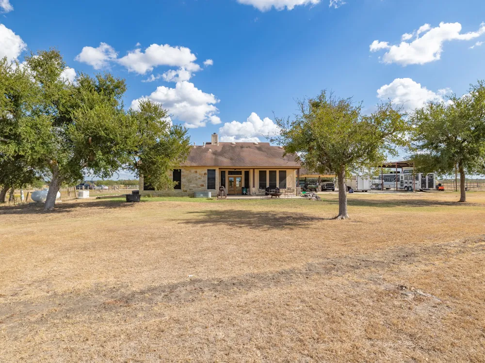 1801 County Road 470 Coupland, TX 78615