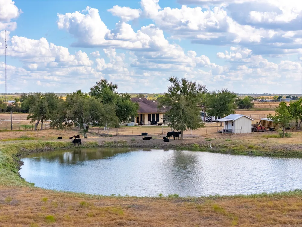1801 County Road 470 Coupland, TX 78615