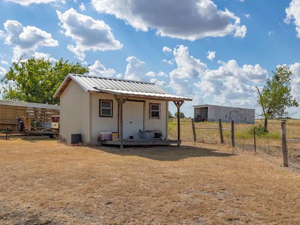 1801 County Road 470 Coupland, TX 78615