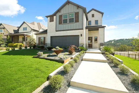 8112 Turning Leaf Circle