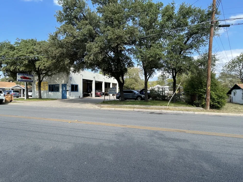 1900 Fortview Road Austin, TX 78704