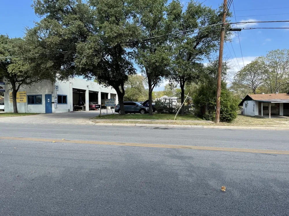 1900 Fortview Road Austin, TX 78704
