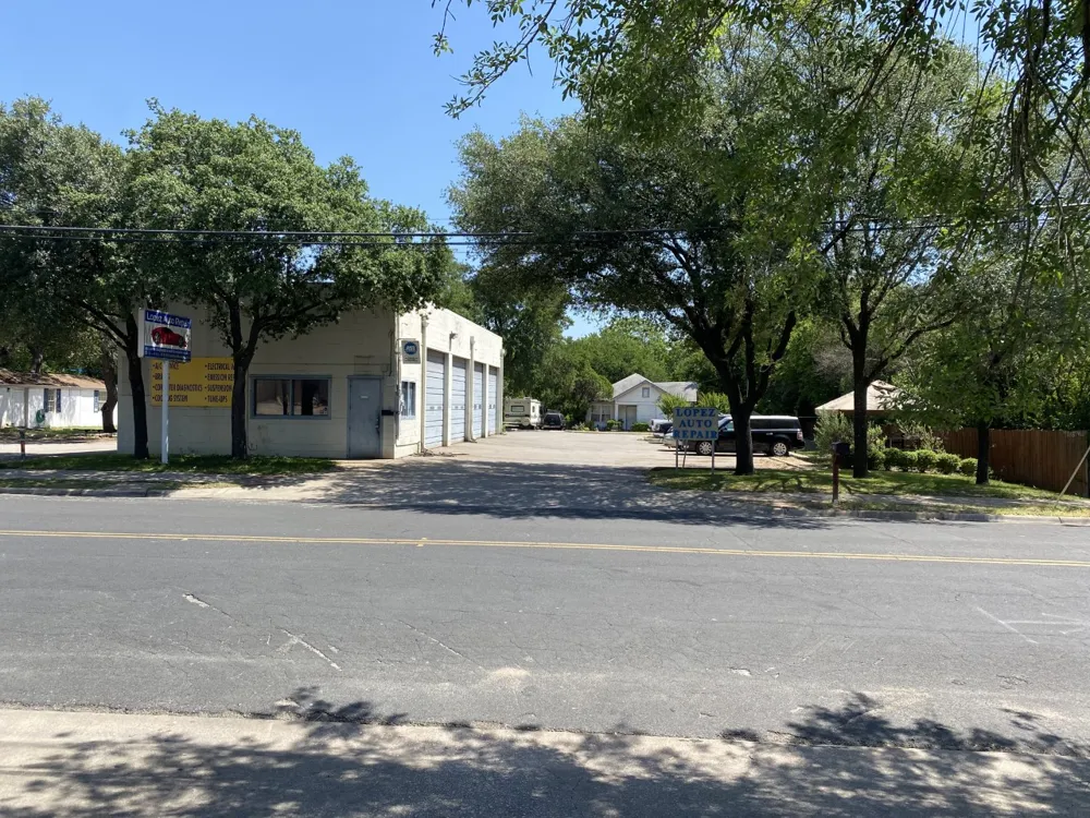 1900 Fortview Road Austin, TX 78704