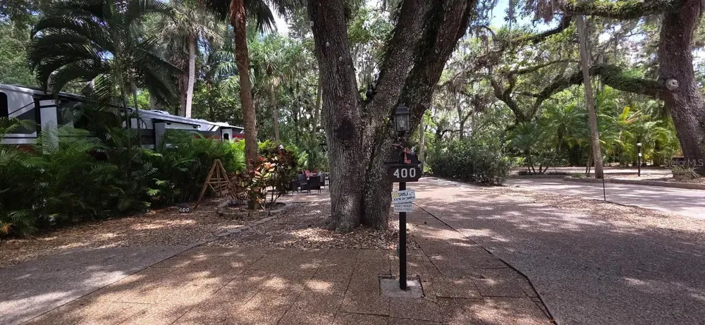 400 LONGHORN DRIVE River Ranch, FL 33867