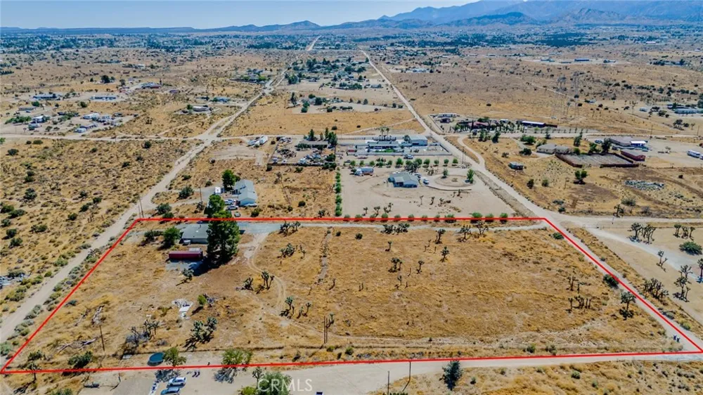 10601 Anderson Ranch Rd Phelan, CA 92371