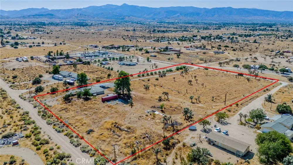 10601 Anderson Ranch Rd Phelan, CA 92371