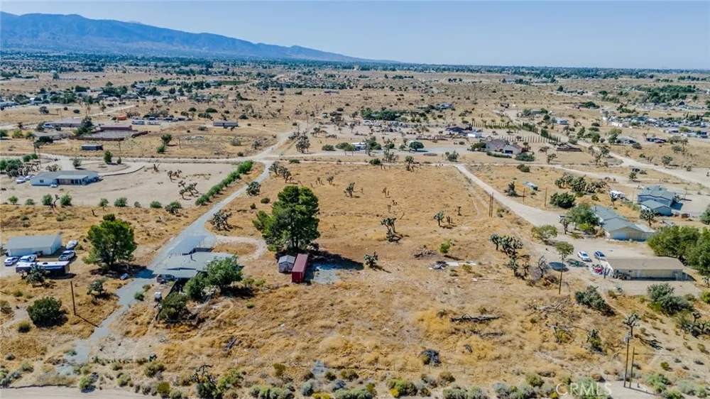 10601 Anderson Ranch Rd Phelan, CA 92371