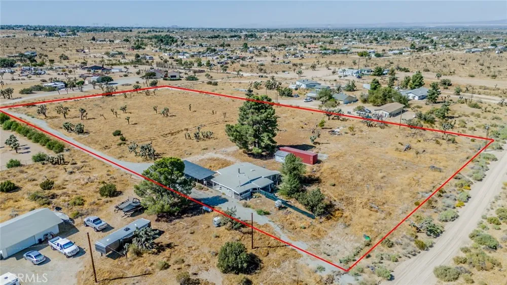10601 Anderson Ranch Rd Phelan, CA 92371