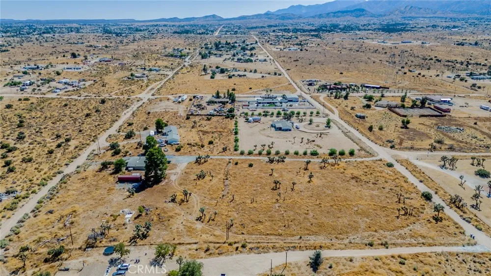 10601 Anderson Ranch Rd Phelan, CA 92371