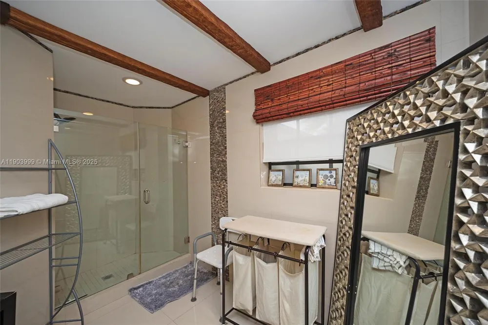 9318 NW 50th Doral Cir #00 Doral, FL 33178